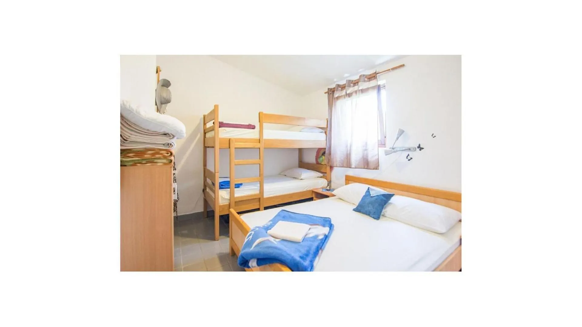 2 Bedroom Lovely Home In Zizanj Otok Zizanj